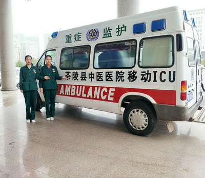 茶陵縣首臺(tái)移動(dòng)ICU救護(hù)車(chē)落戶中醫(yī)醫(yī)院，打造移動(dòng)手術(shù)新平臺(tái)